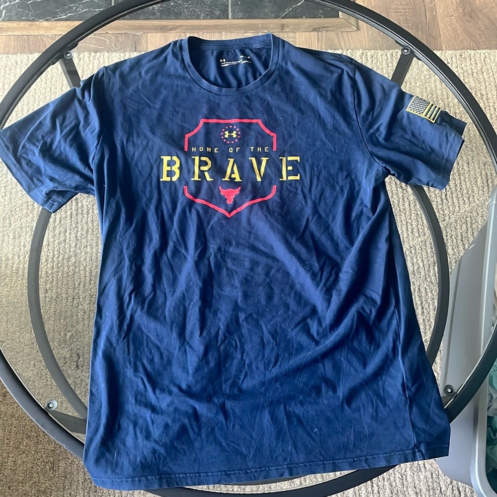 Large Underarmer T-shirt